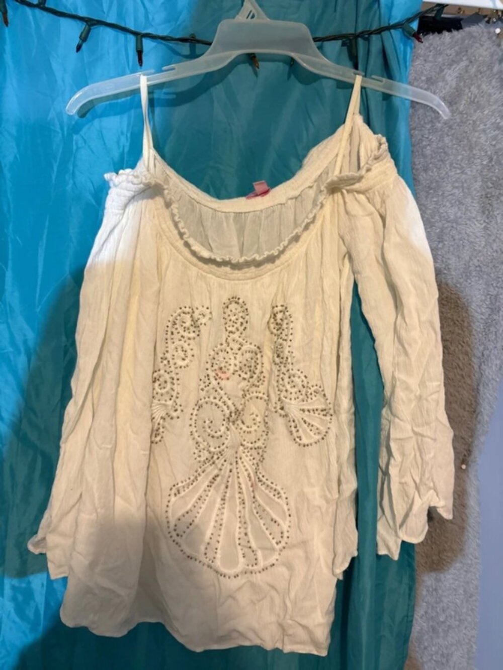 Women’s dress shirt